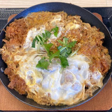 かつや 期間限定ジャンボ親子カツ煮定食 Nojee Chips