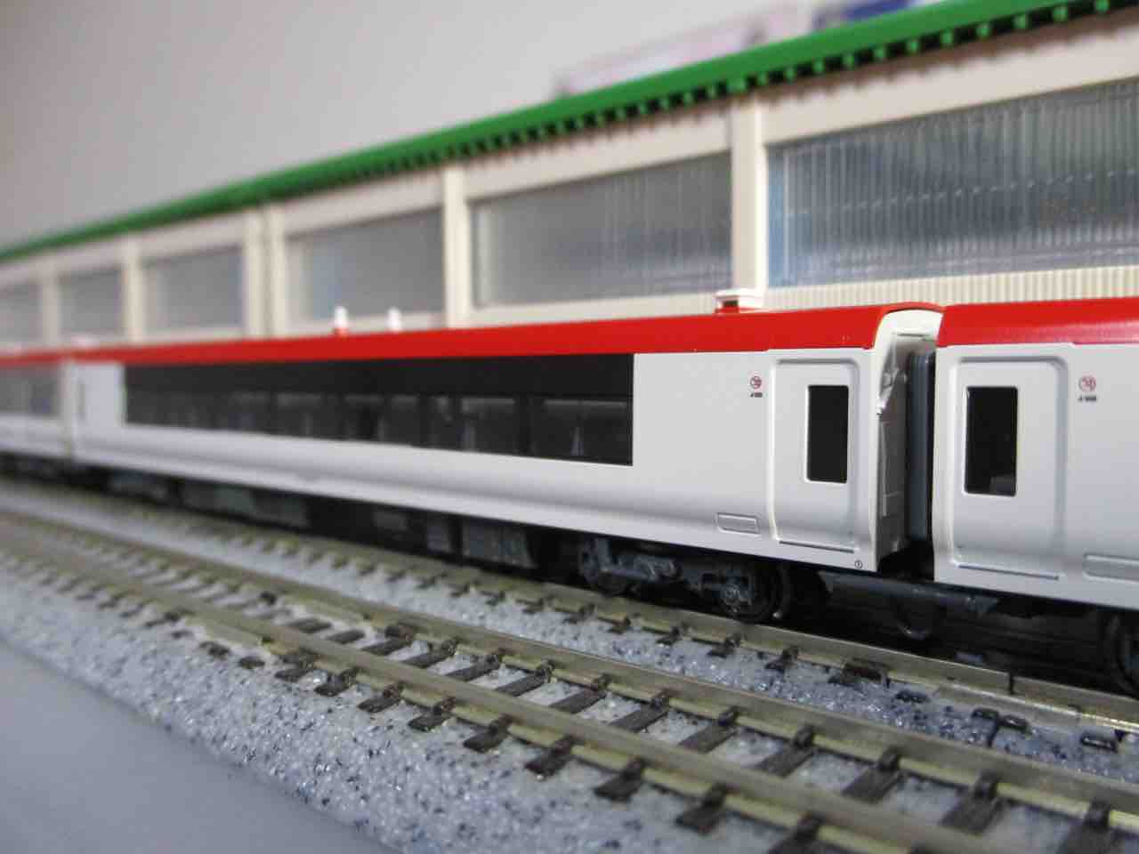 KATO E259系 成田エクスプレス リニューアルカラー 入線 : 夏島鉄道