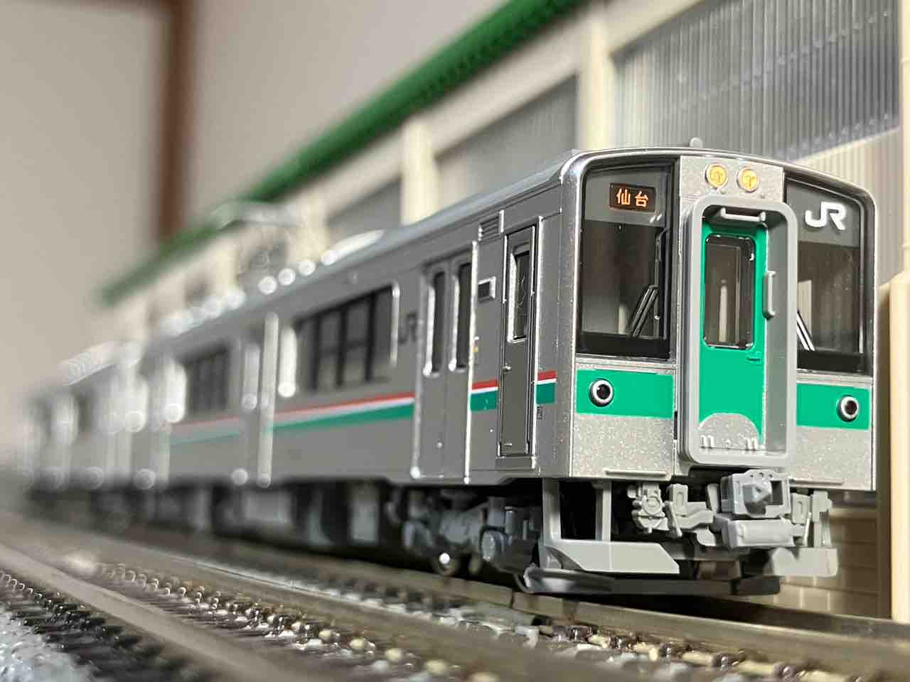 KATO 701系1000番台 仙台色(2025年ロット) 入線 : 夏島鉄道