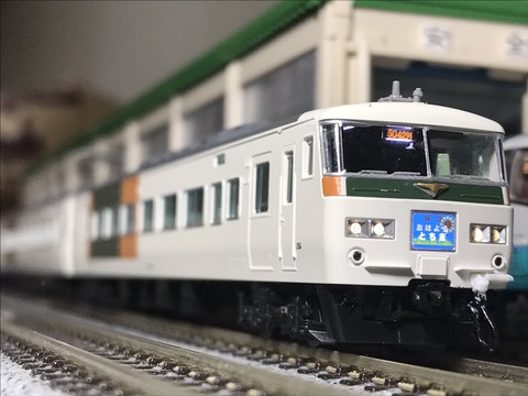 上級者パーツ取付仕上品 JR 185系200番台 踊り子 新塗装 98398 JR 185-200系特急電車(踊り子・新塗装・強化型スカート)セット