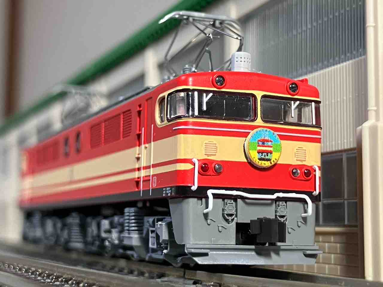 KATO E854 西武鉄道保存車 入線 : 夏島鉄道