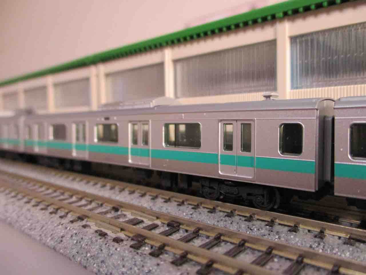 TOMIX E233系2000番台 常磐線 入線 : 夏島鉄道 TOMIX E233系2000番台 常磐線 入線 : 夏島鉄道