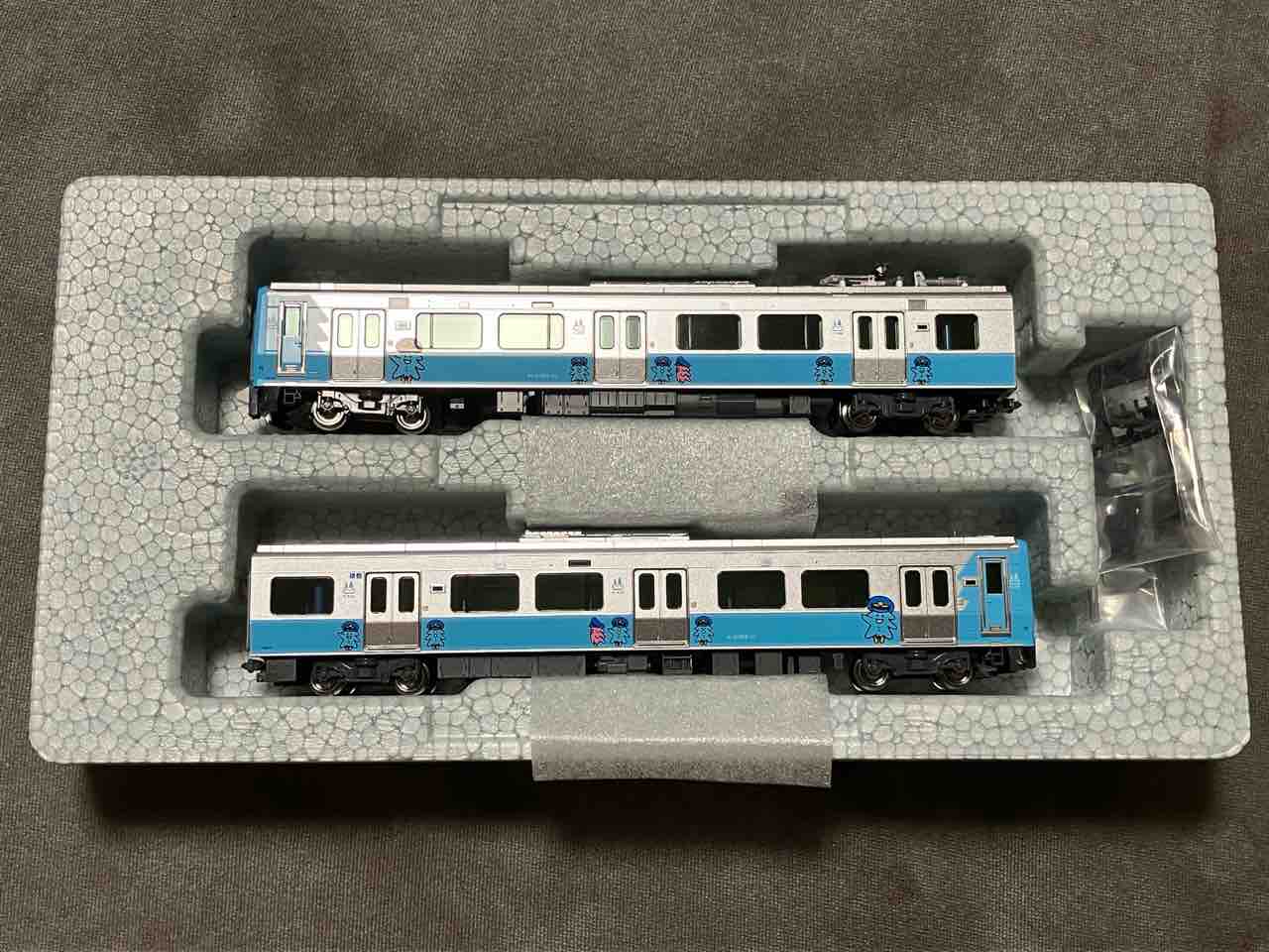 KATO 青い森703系 入線 : 夏島鉄道