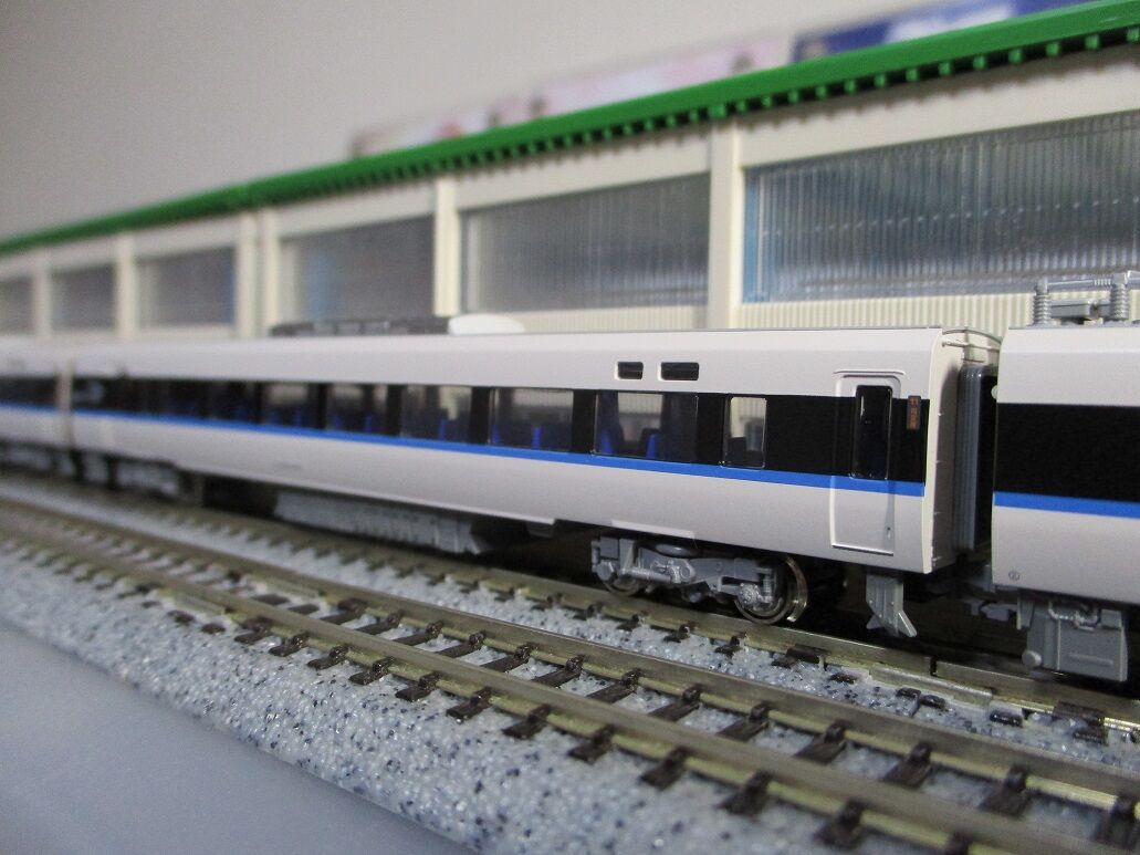 KATO 683系 サンダーバード(リニューアル車) 入線 : 夏島鉄道