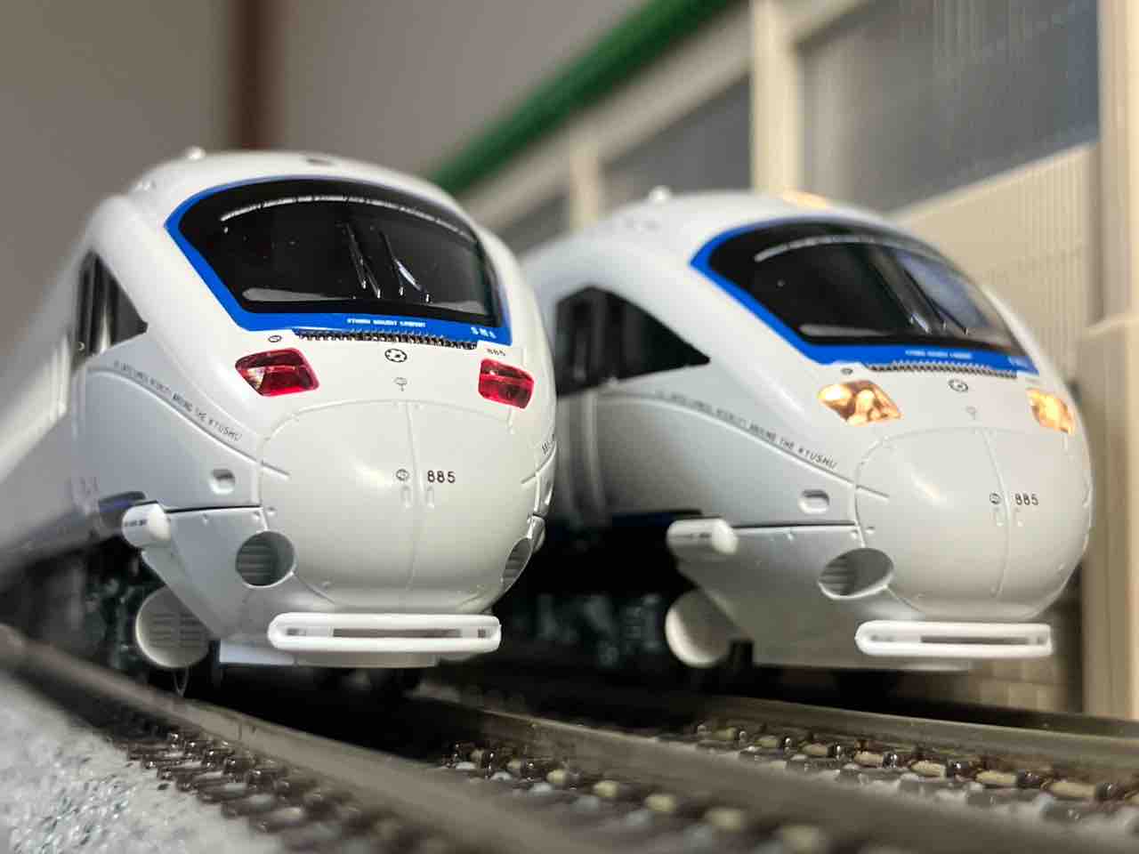 KATO 885系 2次車 アラウンド・ザ・九州 入線 : 夏島鉄道