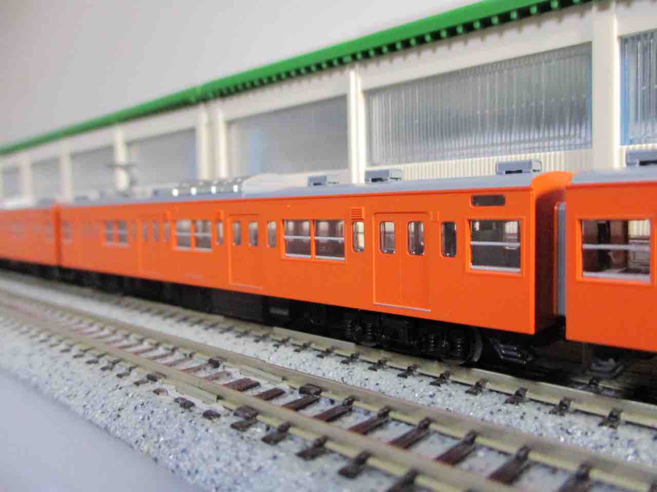 TOMIX 201系 中央線 貫通編成 入線 : 夏島鉄道