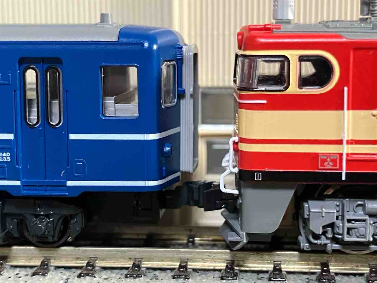 KATO E854 西武鉄道保存車 入線 : 夏島鉄道