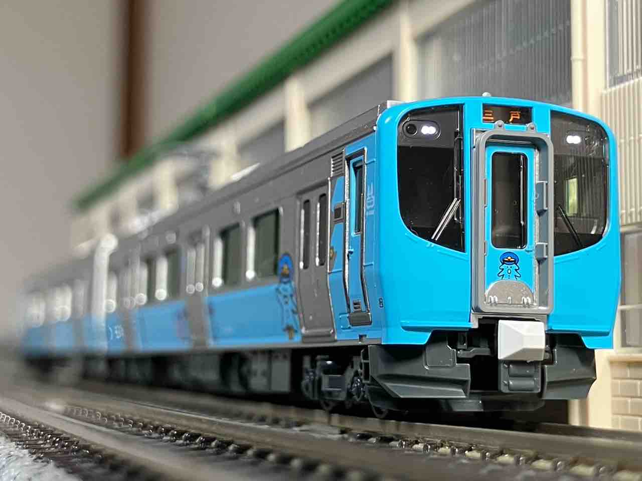 KATO 青い森703系 入線 : 夏島鉄道