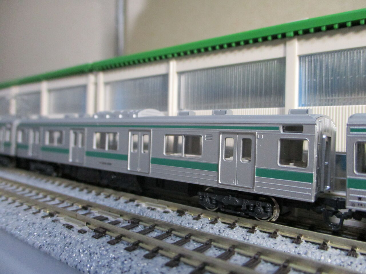 KATO 205系 埼京線(ハエ8編成) 入線 : 夏島鉄道