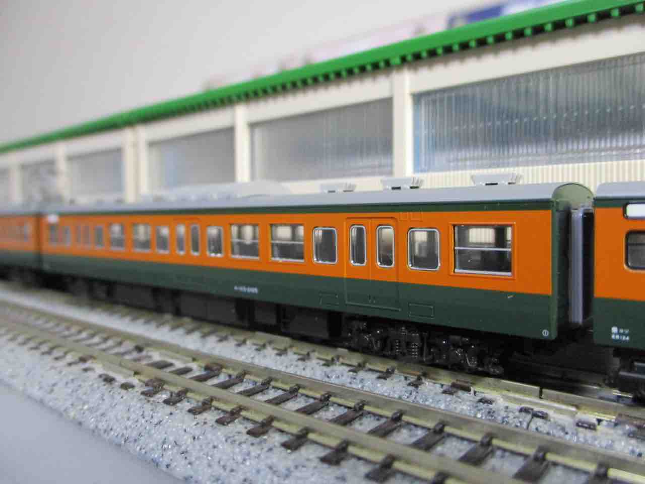 KATO　113系東海道線　8両 KATO 113系2000番台 湘南色(JR仕様) 東海道線 入線 : 夏島鉄道