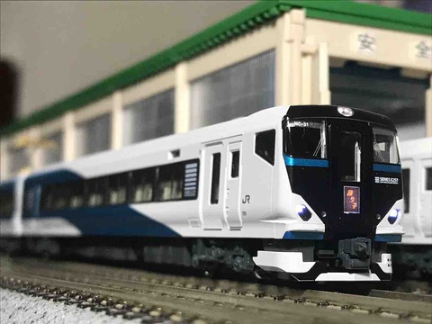 c74eb87f-s.jpg