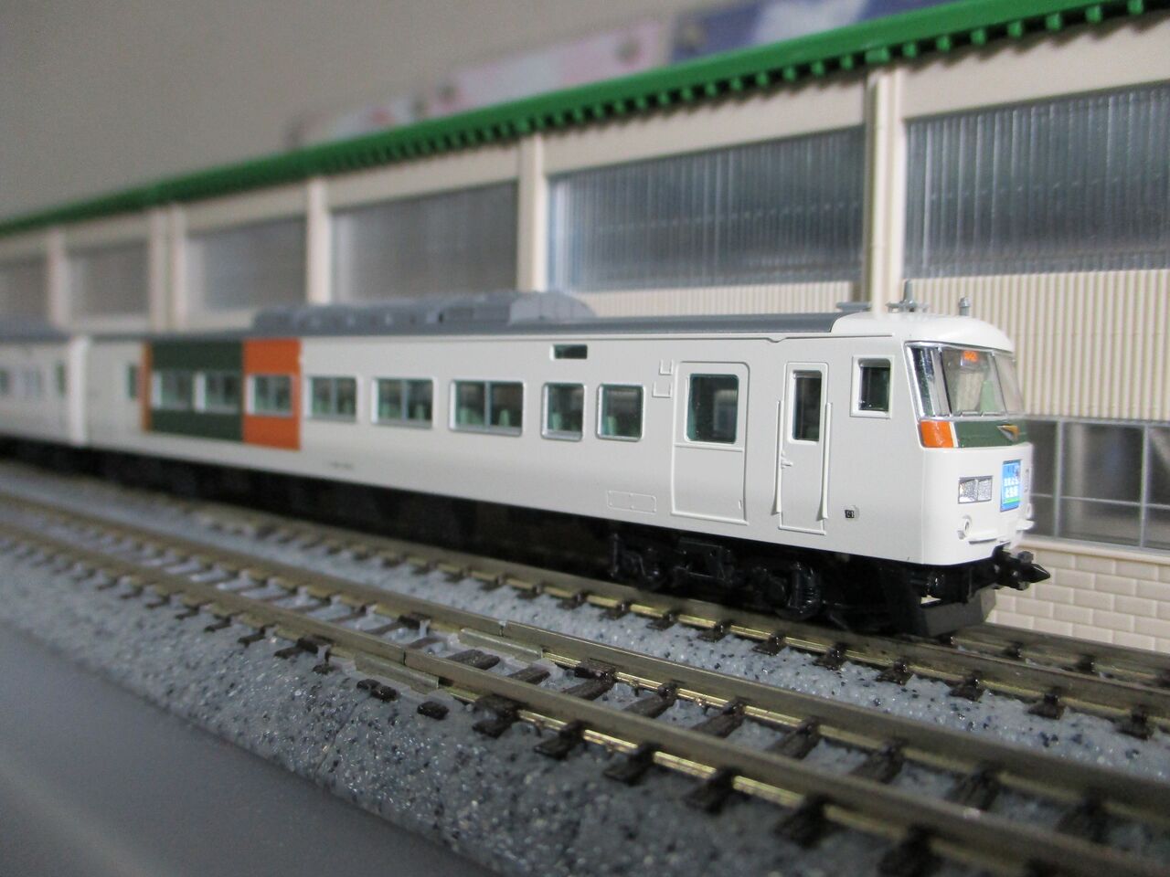 上級者パーツ取付仕上品 JR 185系200番台 踊り子 新塗装 98398 JR 185-200系特急電車(踊り子・新塗装・強化型スカート)セット