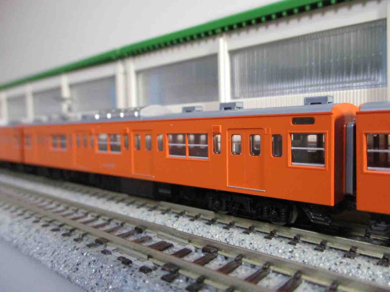 TOMIX 201系 中央線 貫通編成 入線 : 夏島鉄道