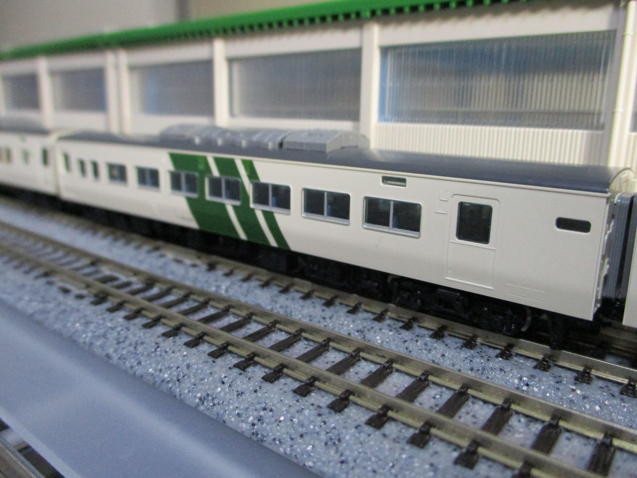TOMIX 185系200番台 踊り子 入線 : 夏島鉄道