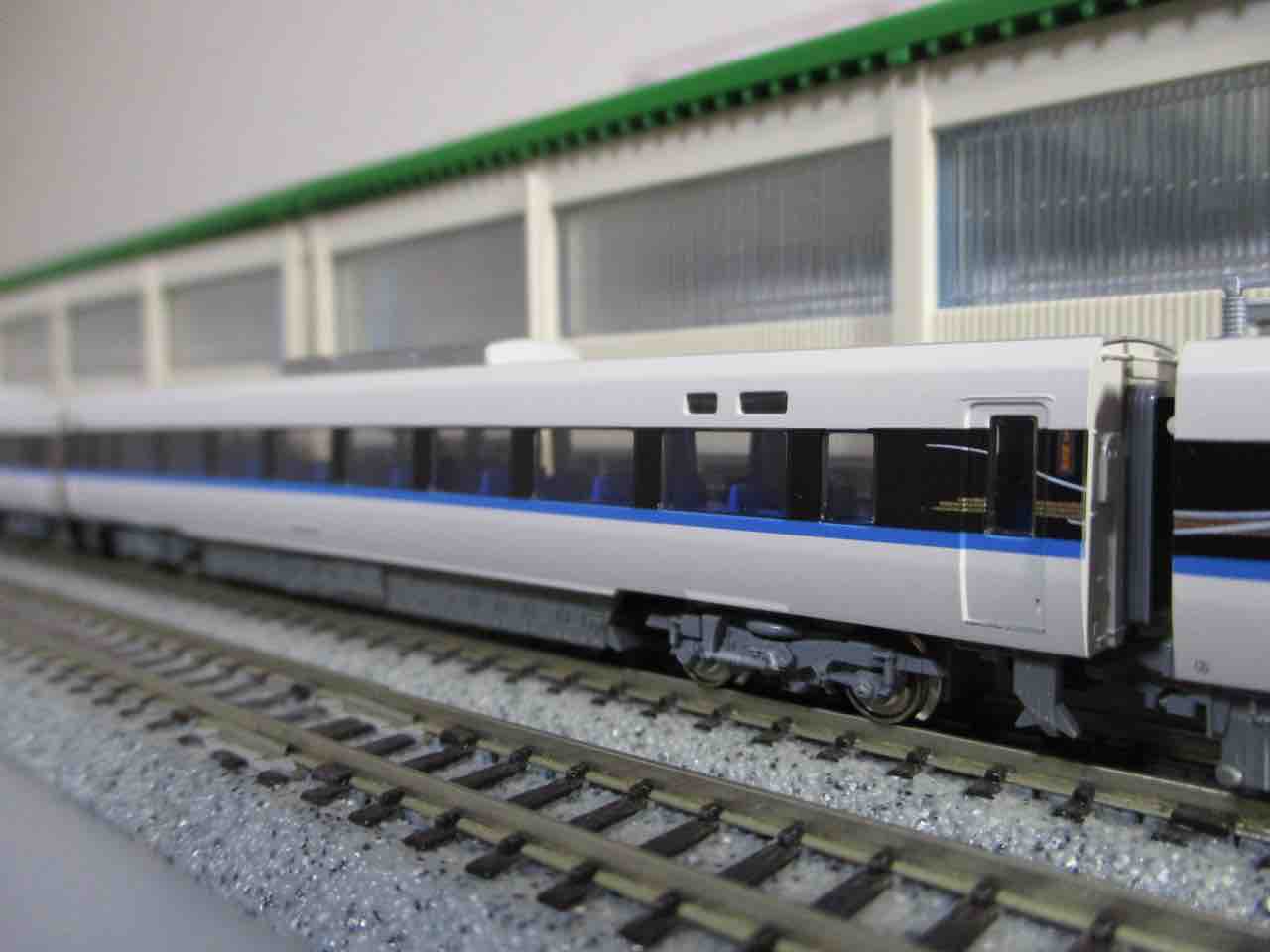 KATO 683系0番台 サンダーバード(リニューアル車) 3両付属編成 入線
