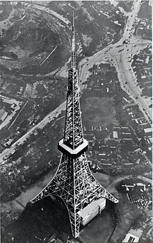 220px-Tokyo_Tower_1961