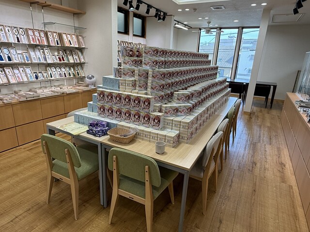 【悲報】御香屋「（デレPに対して）ミリオンどうっすか！」「（SideMPに対して）シャニマスどうすっか！」