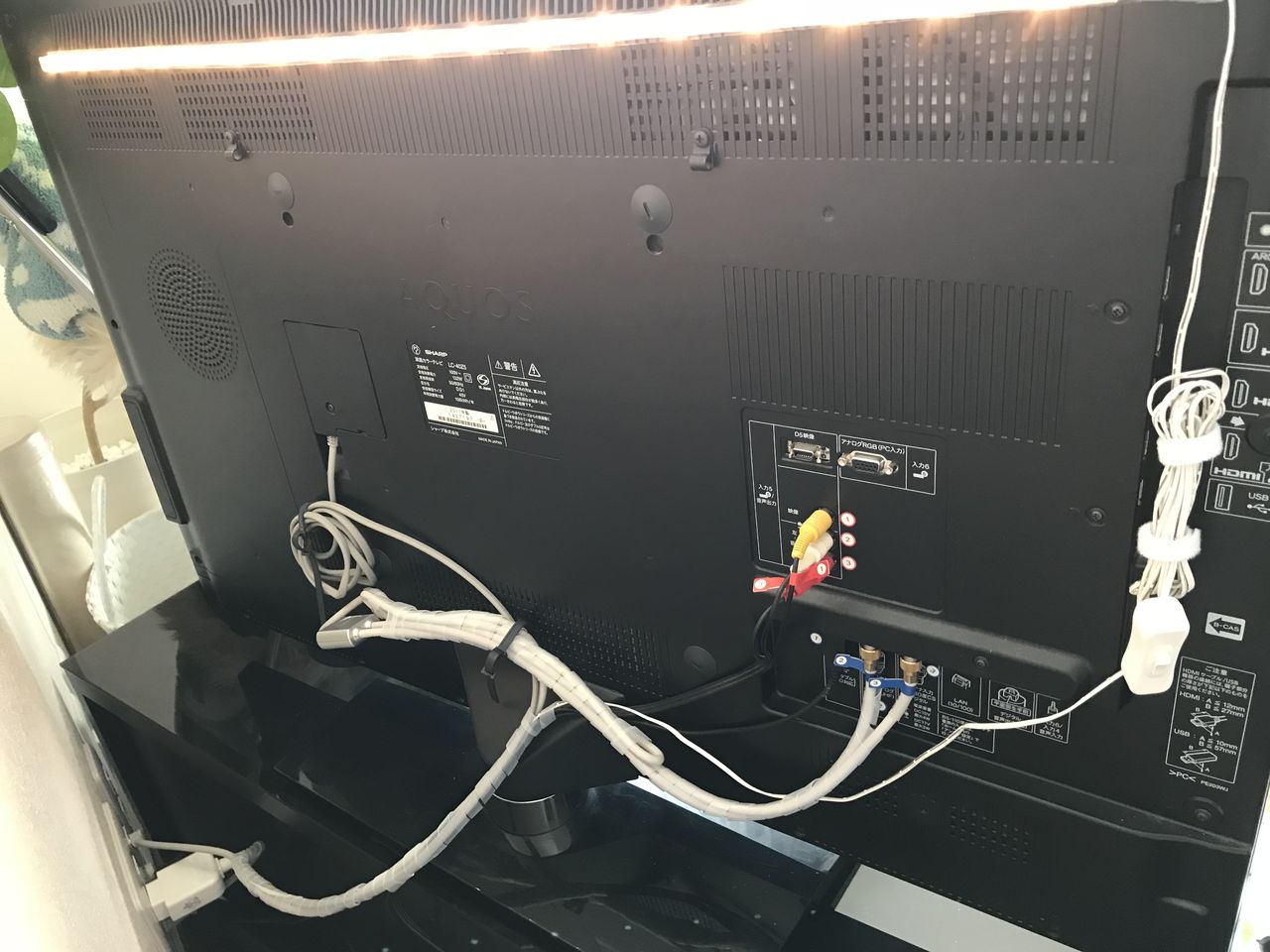 Diyで間接照明でちょっと素敵に ついでにテレビ裏配線もキレイに はじめての家づくり 家建てたエイ