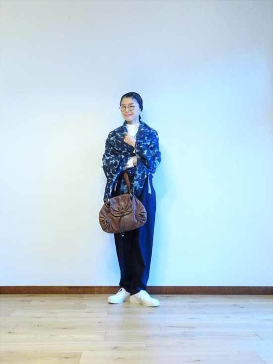 ミルク色シャツANサスペンダー (6)