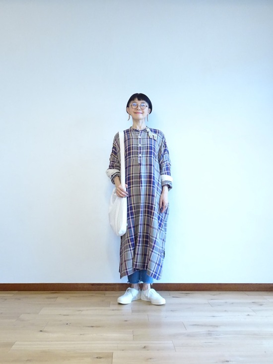 45Rネルチェックのビッグシャツ&シマウマブローチ (1)