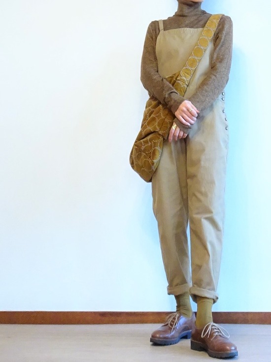 45R霜降り茶ガーゼタートル&チノサロペット&マスタードTBAG (4)