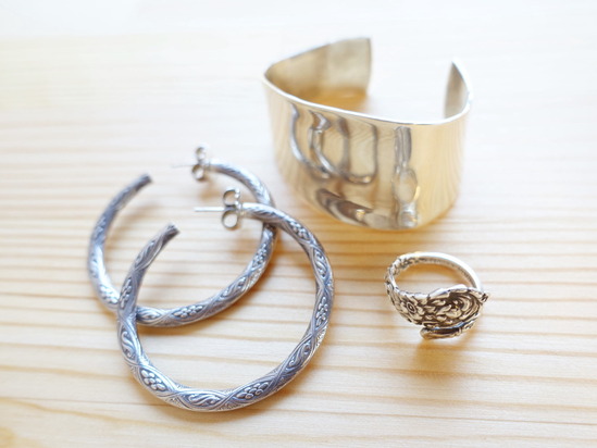 ベージュのロングワンピ&ブルーダイアビーサン (6)