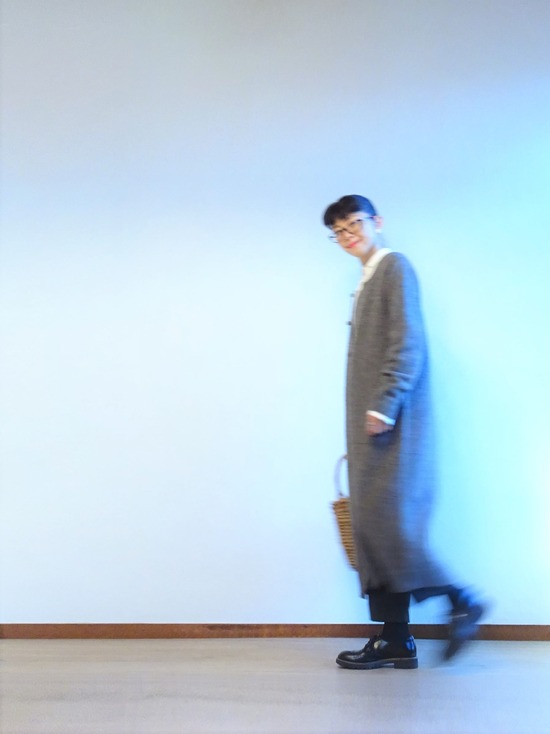 アンティークブラウス&黒パンツ (5)