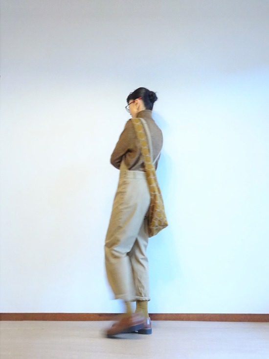 45R霜降り茶ガーゼタートル&チノサロペット&マスタードTBAG (1)