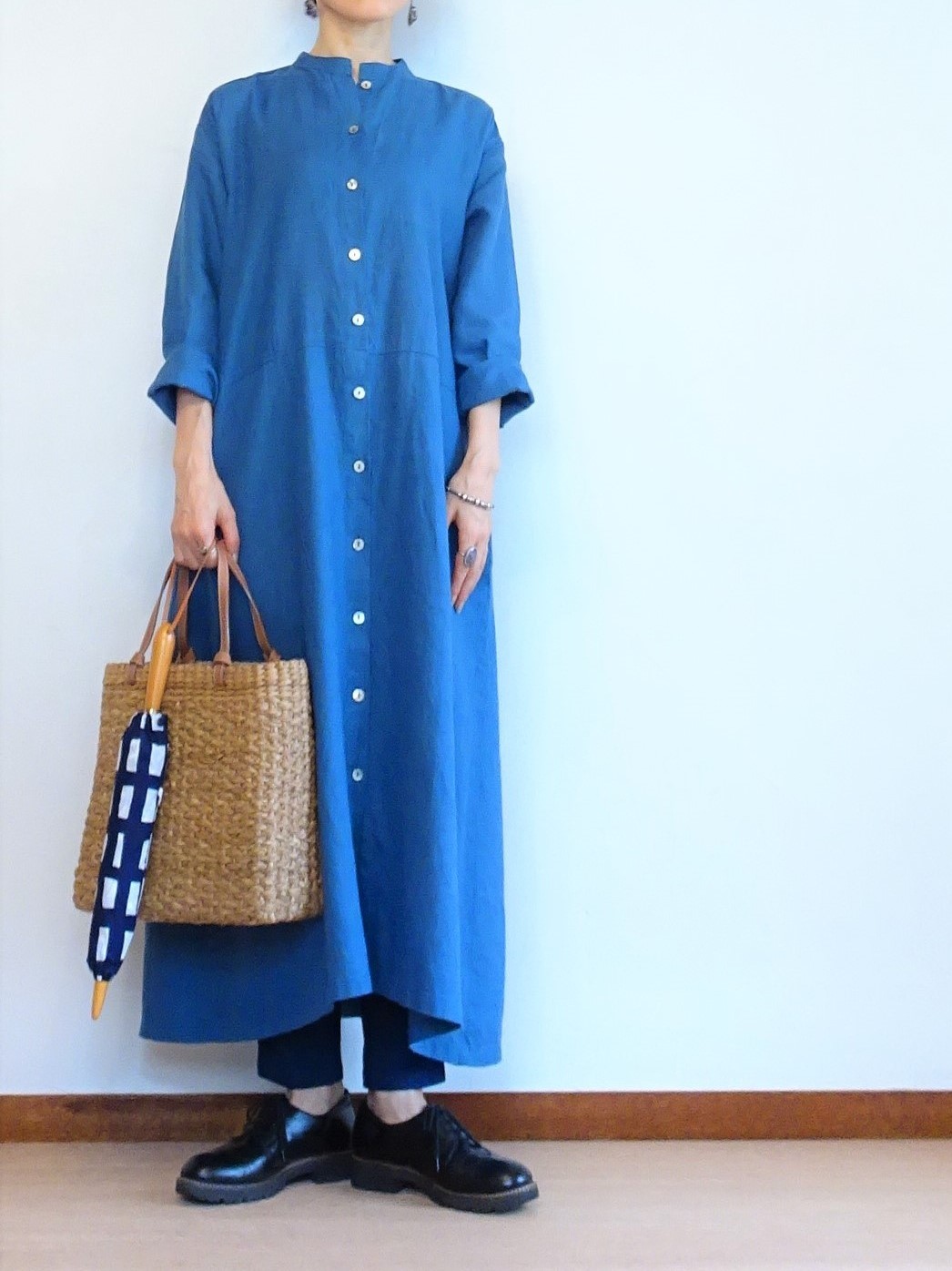 ブルーのリネンワンピースとソラチェックの傘 その２ Na２eye 旧