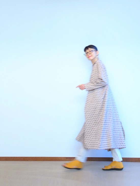 スルジャプリントのワンピース&ジャガードパンツ (8)