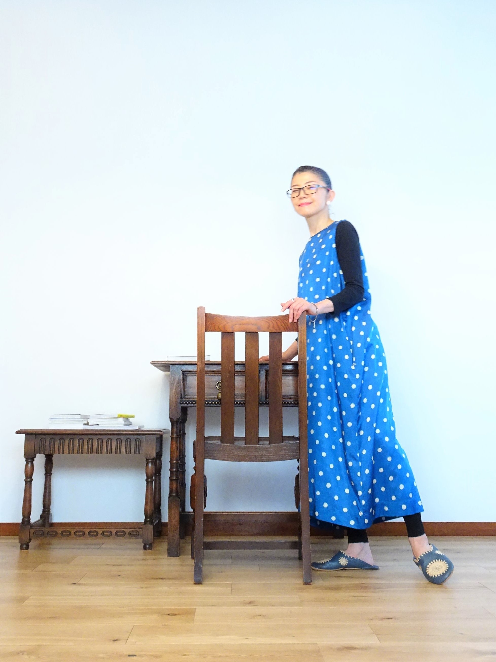 ブルーに白い水玉ワンピースと黒いTシャツ～ : na２eye(旧)