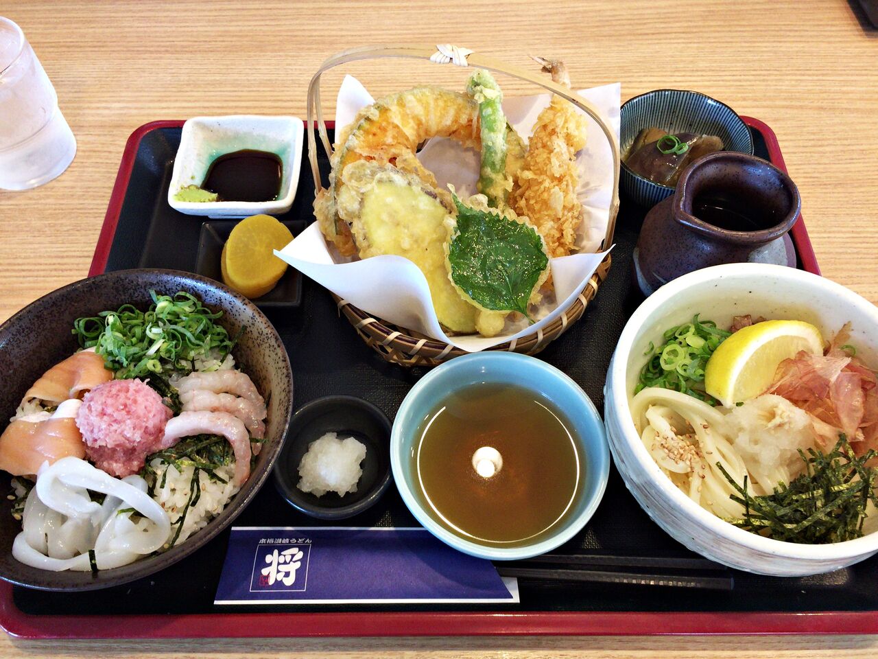 海鮮丼とミニうどん 将 のむのむグルメ日記 姫路近郊の食事 スイーツ 海鮮丼とミニうどん 将 のむのむグルメ日記 姫路近郊の食事 スイーツ