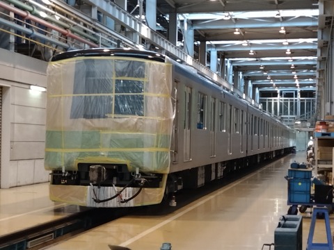 深夜の踏切 マスク電車来てた‼ 東武野田線 60000系 61601F 甲種輸送 推進で登場(動画紹介)