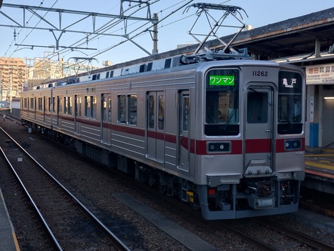 改造後、亀戸線にデビューした11262Fを撮影