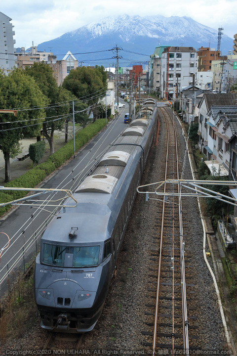 200218_04_BO101_6010M_長田陸橋_冠雪桜島