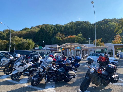 帰路名立谷浜SA