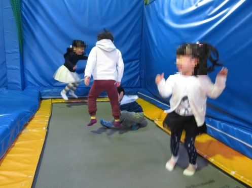 トランポリンで遊べるカフェ 愛知 三河 子供の遊び場 お出かけスポット１００