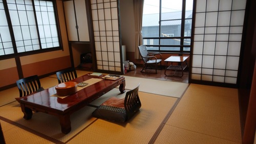 DSC_0000_BURST20190715171313527