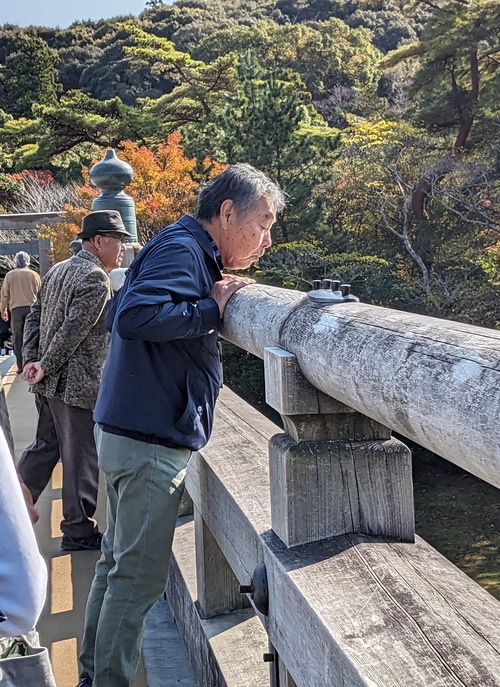 PXL_20231127_022251085