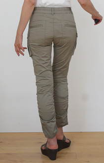 4000688444パンツ3