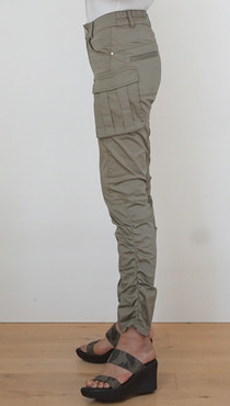 4000688444パンツ2