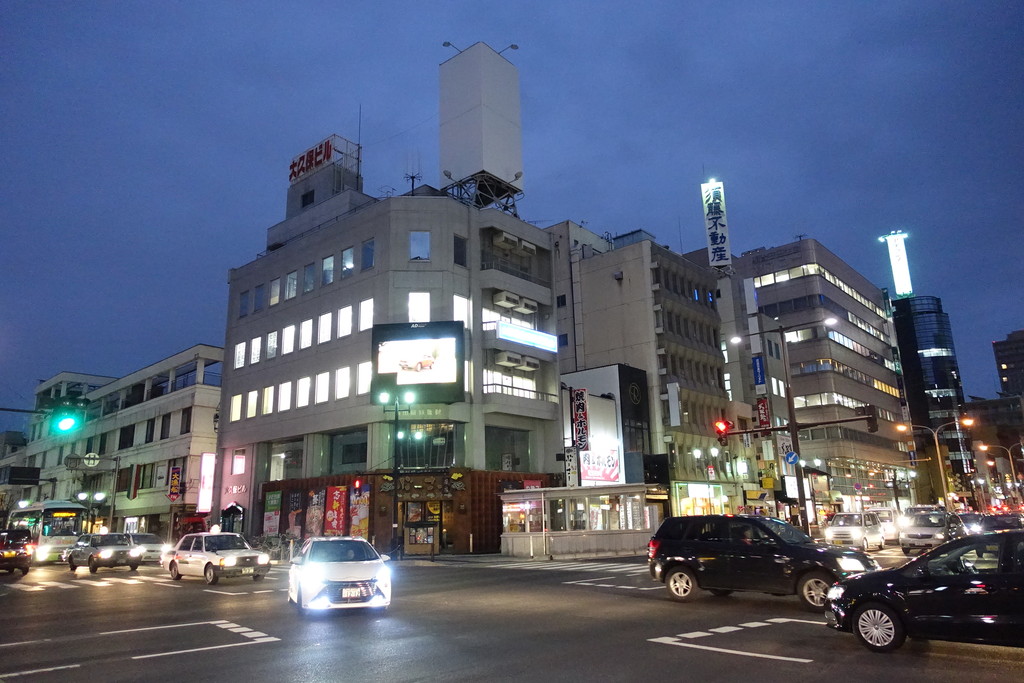 飲み歩き 出会いと別れの年忘れはしご酒ｰその2 十字屋ファミリー食堂 ステレオカセットキングダム