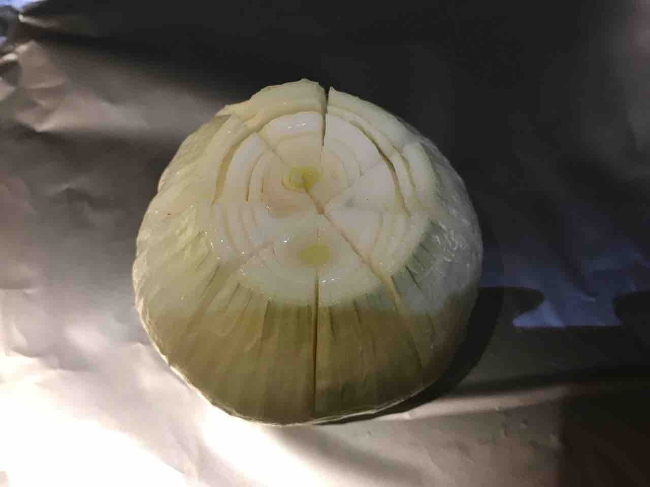 レシピ 丸ごと新玉ねぎのホイル焼き 味噌マヨソース のんすけのおいしいくらし