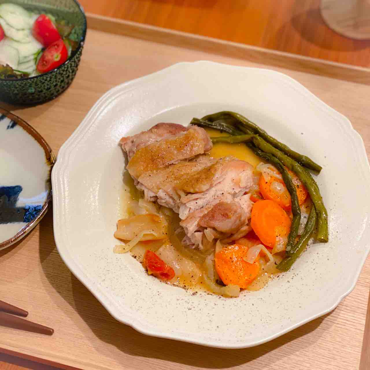 【レシピ】旨味たっぷりホロホロチキンと野菜の無水煮込み : のんすけのおいしいくらし