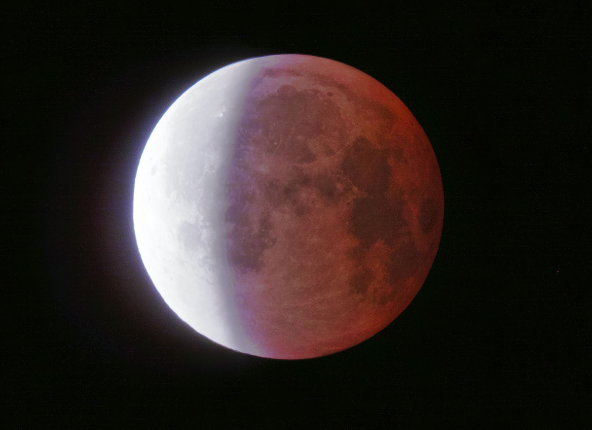 皆既月食2025.9.8HDR処理 のコピー