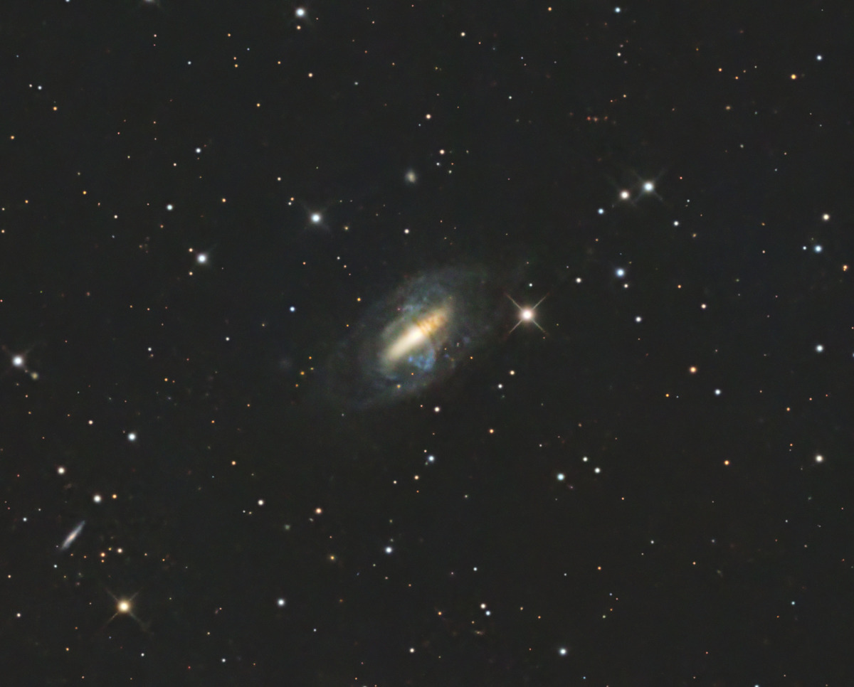 ngc2685 LRGB_CT_PSカブリ補正2 1インチCrop