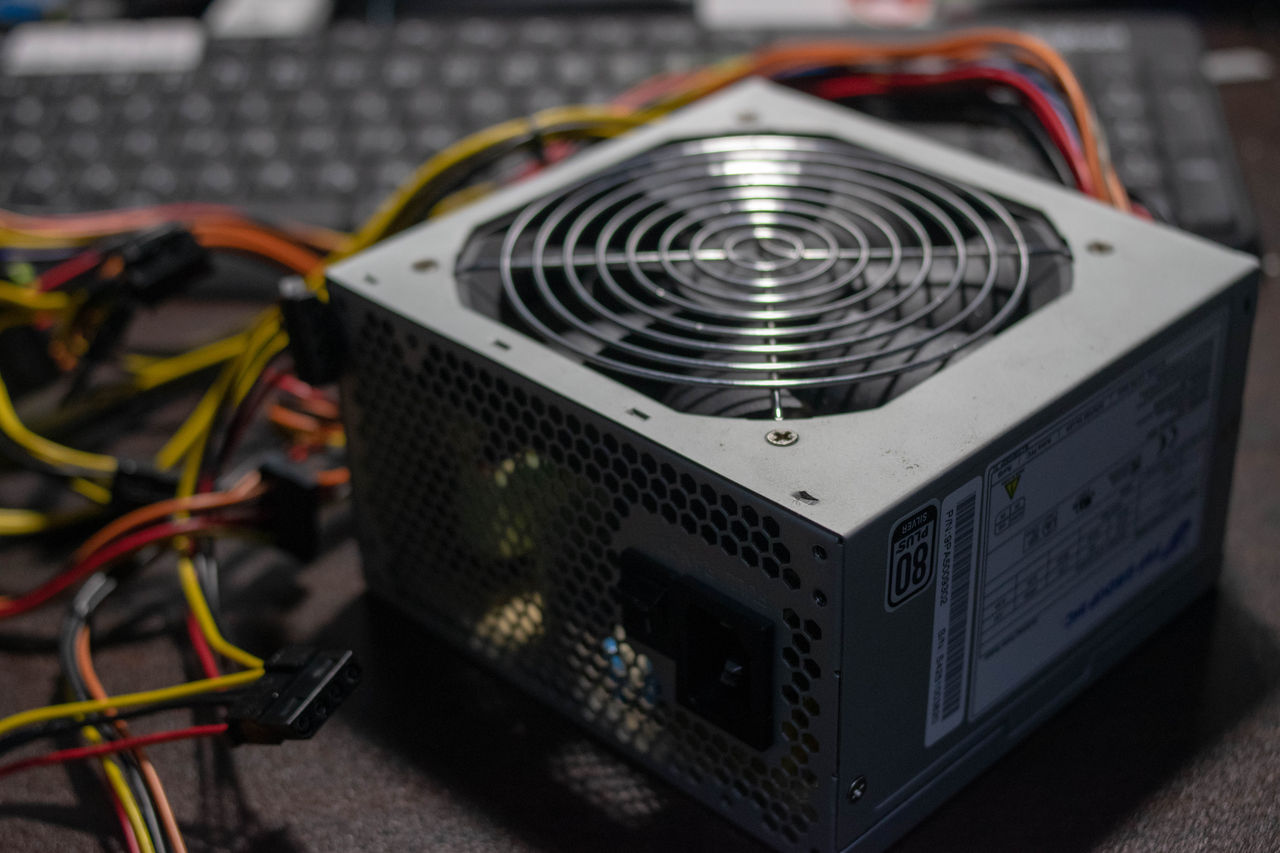 Atx電源 Fsp500 50ern を分解する オスイチblog