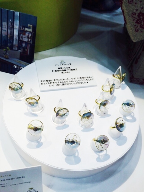 {E00E8815-7050-4995-8CD5-0F865D2143F6:01}