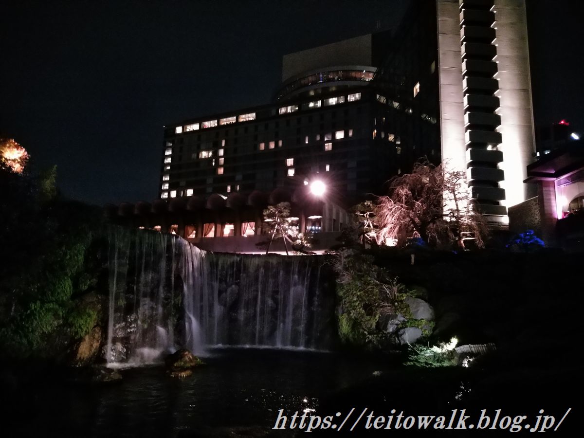 戦争で荒廃した伏見宮家の日本庭園 オータニ庭園 帝都を歩く