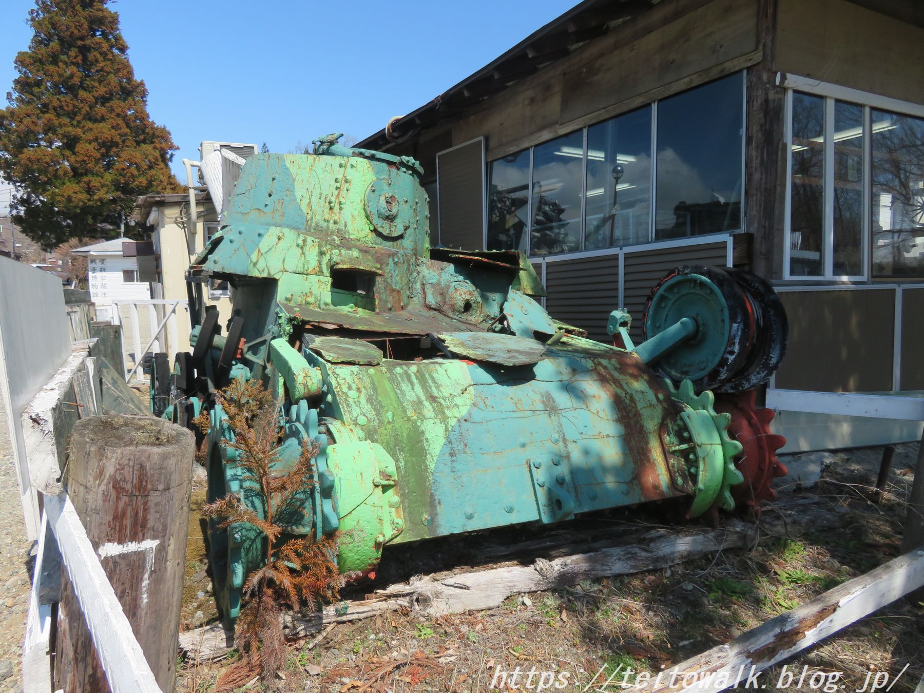 九七式中戦車から雅子さまの作文まで展示「戦争博物館」 : 帝都を歩く